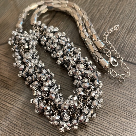 Vintage Style Necklace with Cut Glass Silver Colored Beads - Picture 13 of 13